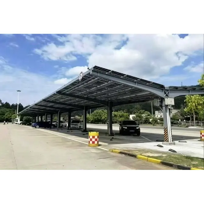 Solar-Carport mit T-Rahmen